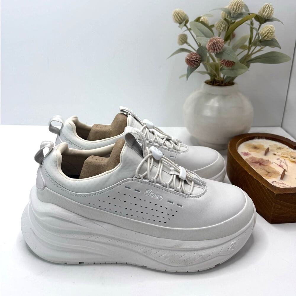 Clove Forte 2 Nursing Sneaker Healthcare Brilliant White Women 7.5 Tried On - Picture 3 of 10